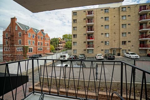 Surf and Surfside apartments and townhomes in Downtown Madison, WI. Fully Furnished, studio, one bedroom, 2 bedroom. Lake views. Managed by Wisconsin Management Company